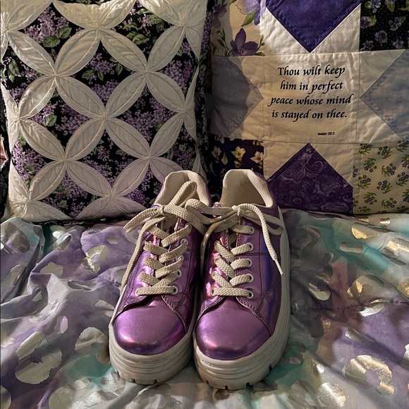 SODA Purple Metallic Sneakers - Picture 1 of 10